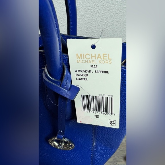 Michael Kors “MAE” NWT Women’s Sapphire Leather SM Messenger Bag with dust bag - Picture 6 of 7
